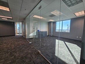 3110 E Guasti Rd, Ontario, CA à louer Photo intérieure- Image 2 de 8