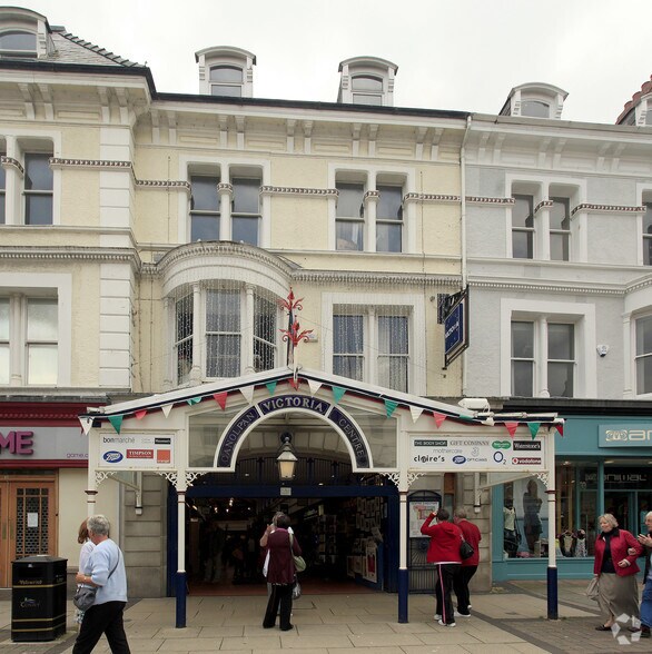 Mostyn St, Llandudno à louer - Photo du bâtiment - Image 2 de 12