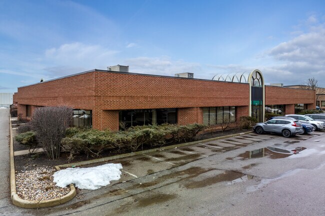 Plus de détails pour 25 Valleywood Dr, Markham, ON - Local d'activités à louer