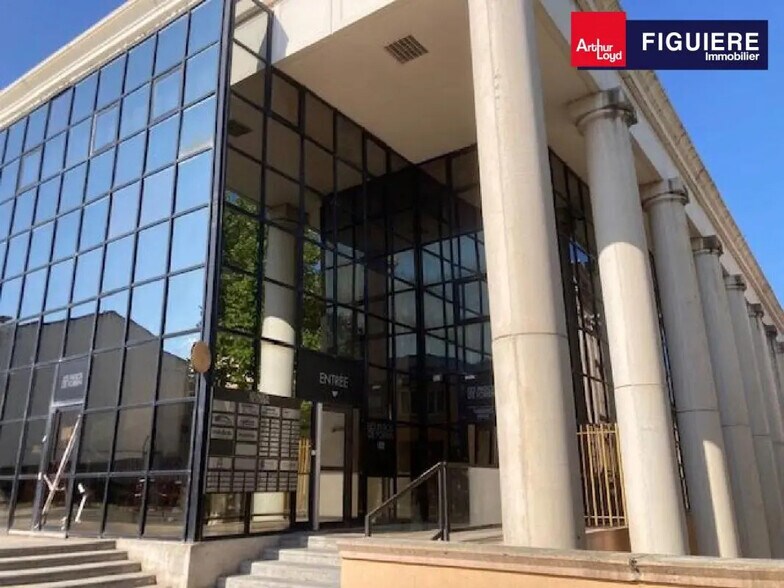 9 Bis Place John Rewald, Aix-en-Provence à louer - Photo du bâtiment - Image 1 de 8