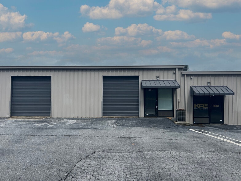 485 Buford Dr, Lawrenceville, GA for lease - Building Photo - Image 2 of 3