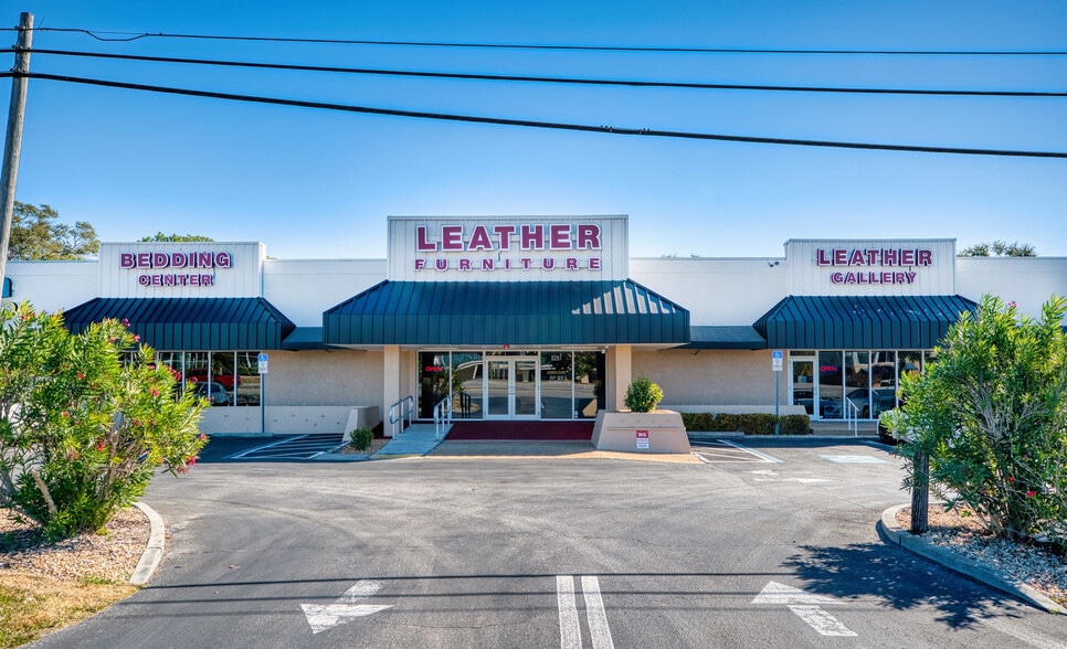 5245-5251 S Tamiami Trl, Sarasota, FL for lease - Building Photo - Image 2 of 10