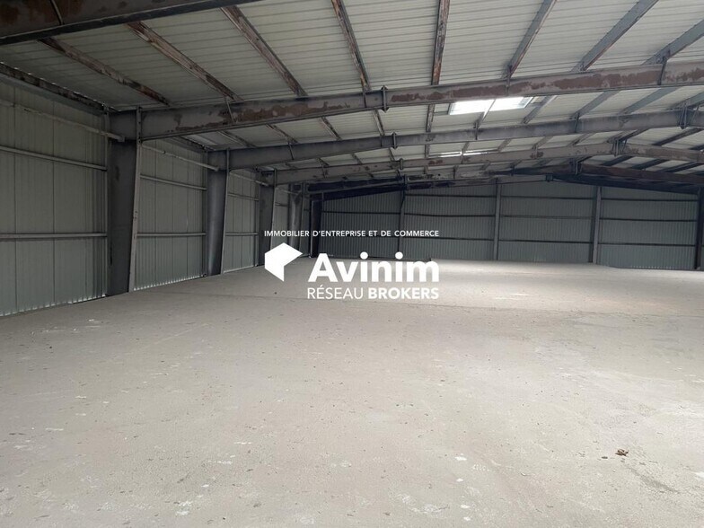 Industrial in Istres for lease - Interior Photo - Image 1 of 7