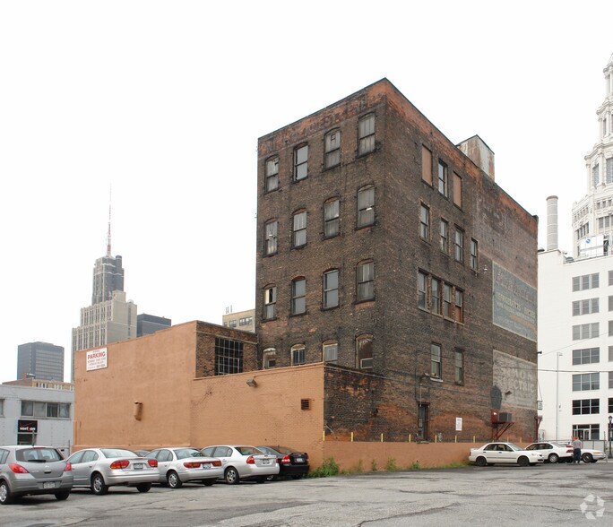 357 Ellicott St, Buffalo, NY à vendre - Photo du bâtiment - Image 2 de 2