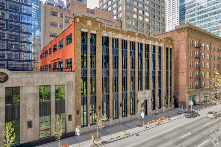 119 6th Ave SW, Calgary, AB à louer - Photo du bâtiment - Image 1 de 7