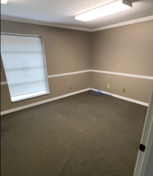 4401 Gary Ave, Fairfield, AL for sale - Interior Photo - Image 3 of 6