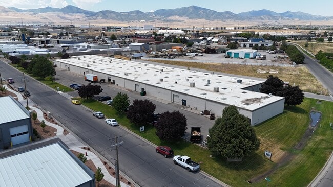 Plus de détails pour 5320 Wells Park Rd, West Jordan, UT - Local d'activités, Industriel à louer