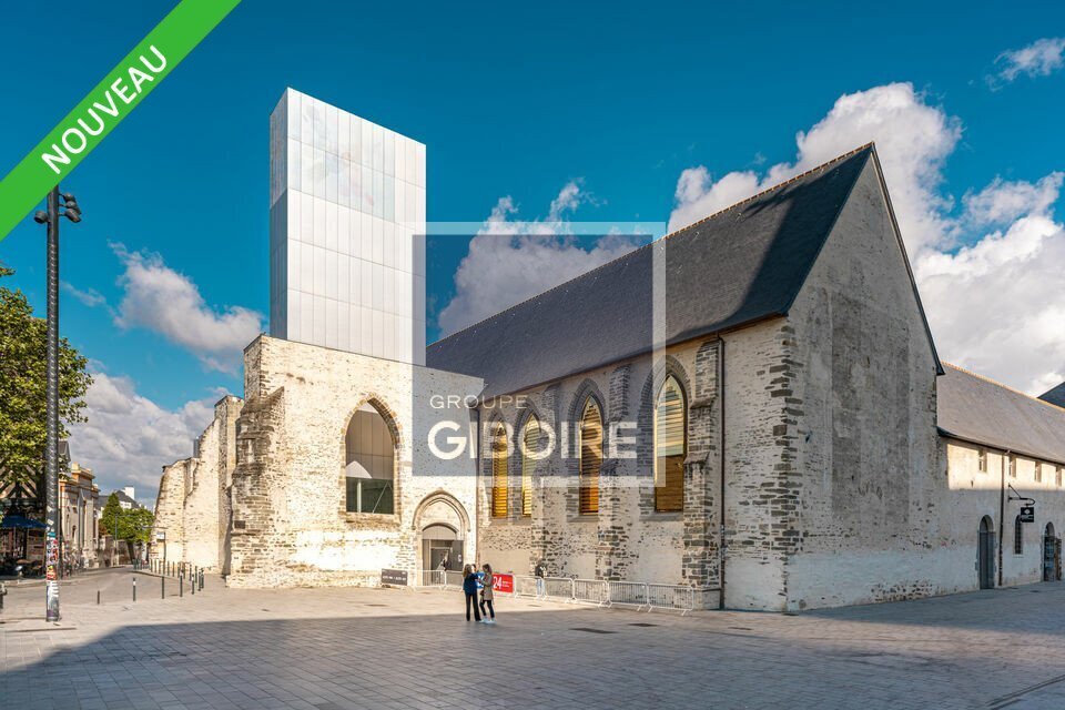 Retail in Rennes for lease Building Photo- Image 1 of 2