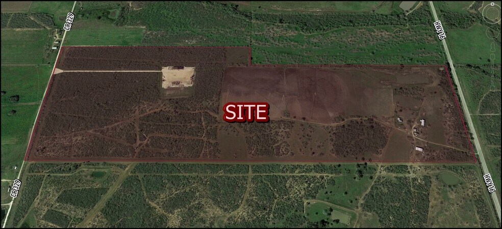 10215 Hwy 16, Christine, TX à vendre - Photo du bâtiment - Image 2 de 3