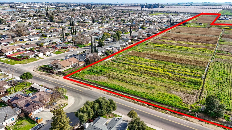 2577 Lobo Ave, Merced, CA for sale - Aerial - Image 2 of 26