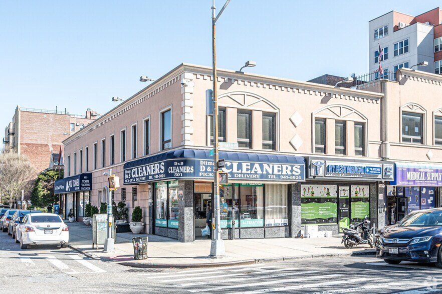 501 Ditmas Ave, Brooklyn, NY à vendre - Photo du bâtiment - Image 2 de 27