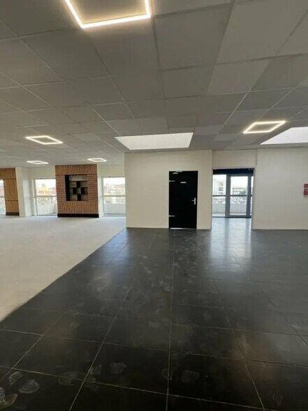 Office in Colomiers for lease - Building Photo - Image 3 of 5