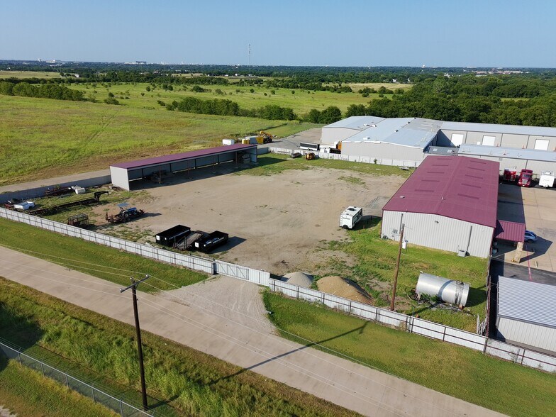 1814 Fm-66, Waxahachie, TX à louer - Photo du bâtiment - Image 2 de 16