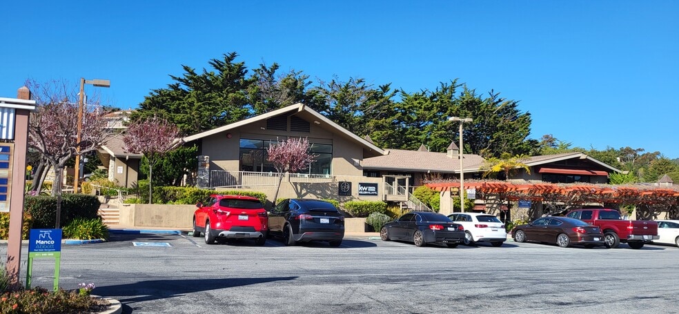 26135 Carmel Rancho Blvd, Carmel, CA for lease - Building Photo - Image 2 of 5