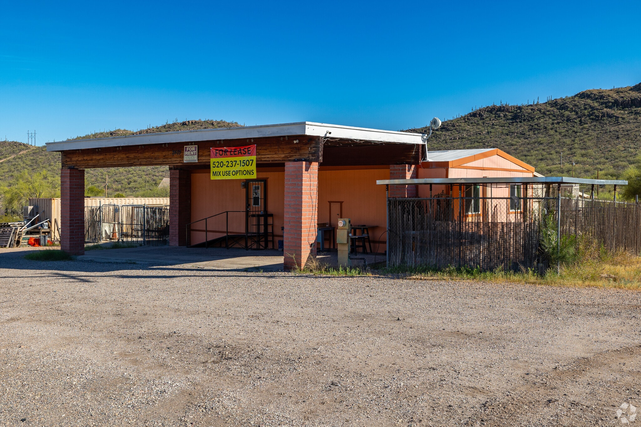 2403 W Old Ajo Way, Tucson, AZ for lease Primary Photo- Image 1 of 3