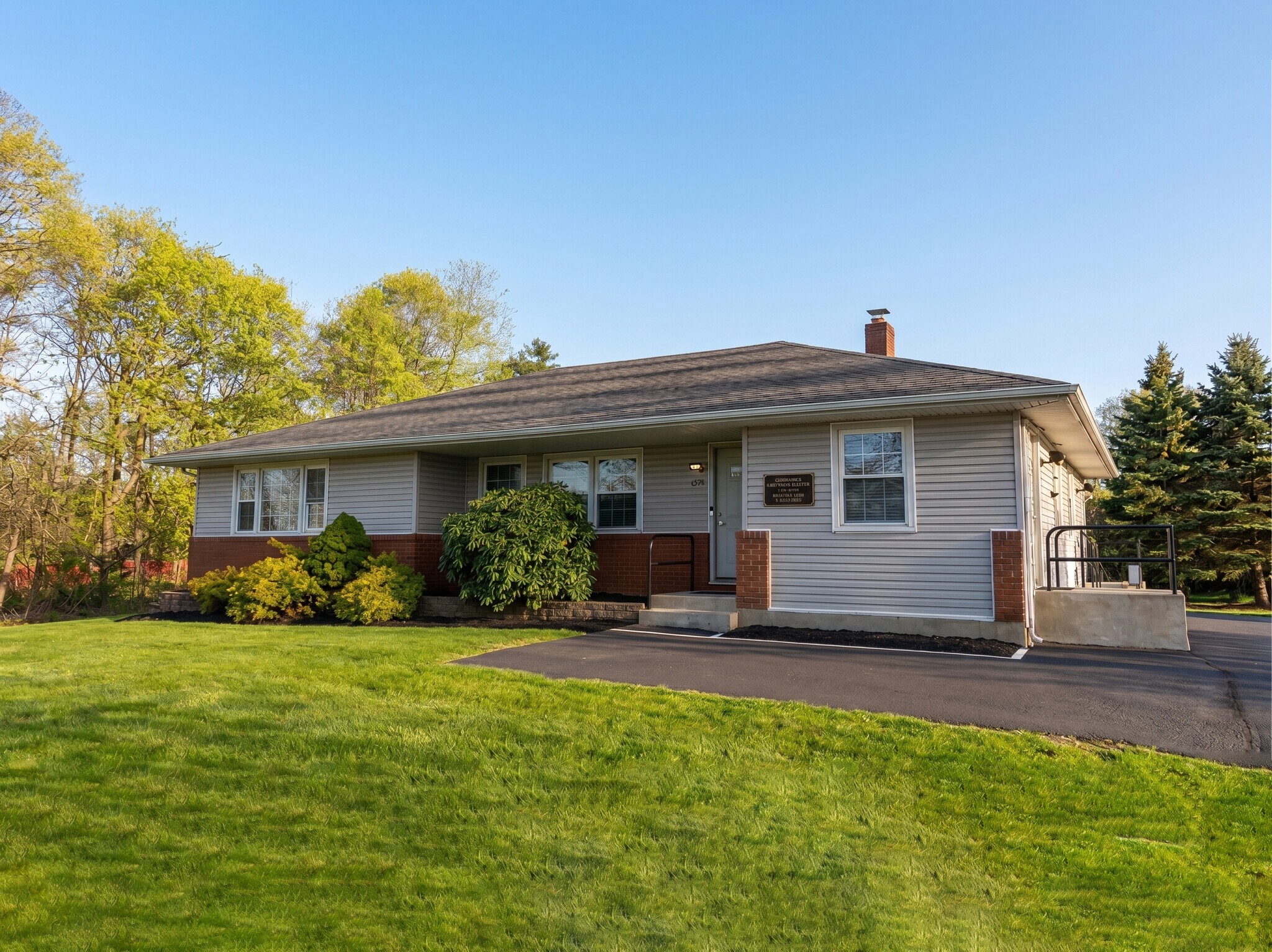 3250 Sunrise Hwy, Islip Terrace, NY à vendre Photo du bâtiment- Image 1 de 30