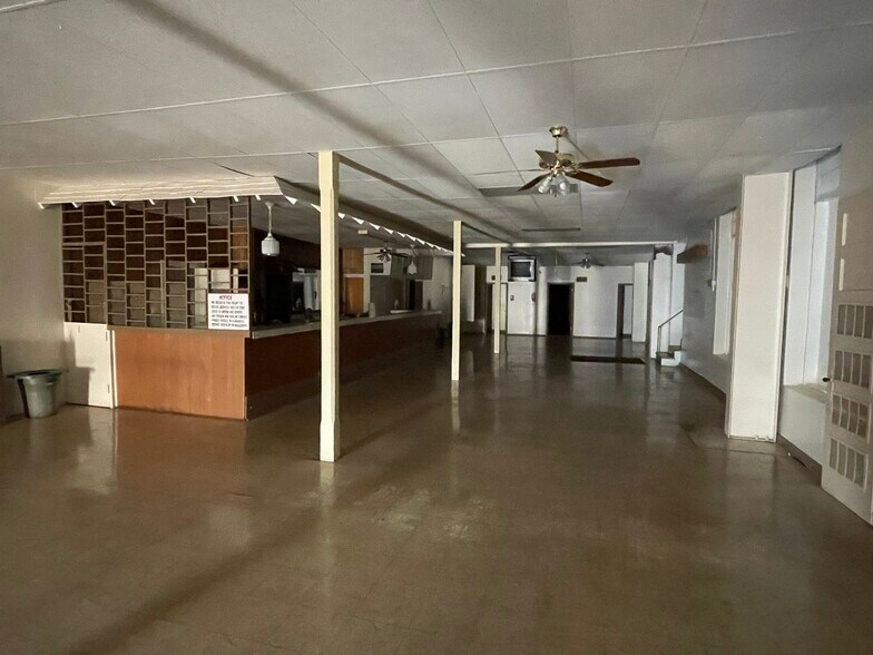 257 E South St, New Braunfels, TX à vendre - Photo intérieure - Image 3 de 10