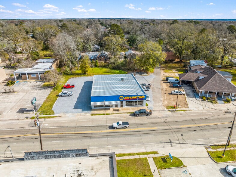 628 S Columbia St, Bogalusa, LA à vendre - Photo du bâtiment - Image 2 de 8