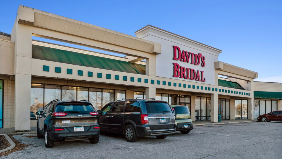 26 Plaza Dr, Fairview Heights, IL à vendre - Photo du bâtiment - Image 3 de 5