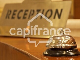 Plus de détails pour Local d'activités à louer