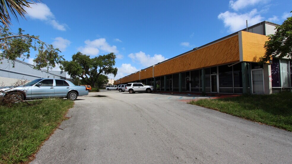 1620-1648 NE 148th St, Miami, FL à louer - Photo du bâtiment - Image 2 de 6