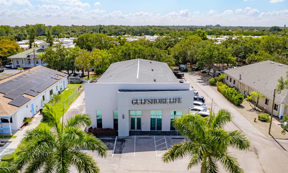 26101 S Tamiami Trl, Bonita Springs, FL à vendre - Photo du bâtiment - Image 2 de 13