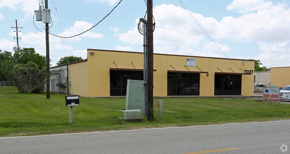 7027 Belgold St, Houston, TX for lease - Building Photo - Image 3 of 3