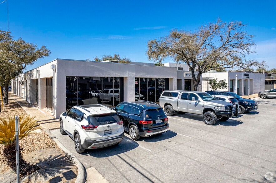 7701 Broadway St, San Antonio, TX à louer - Photo principale - Image 1 de 35