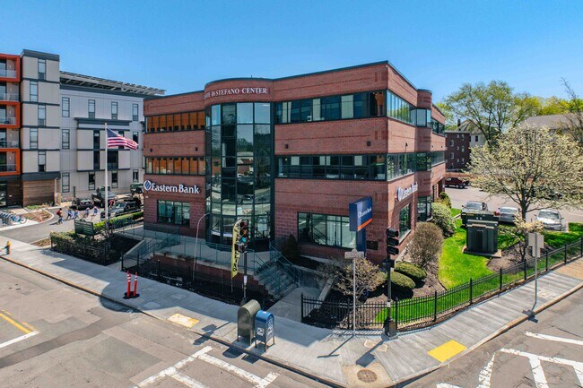 Plus de détails pour 300 Western Ave, Brighton, MA - Bureau à louer