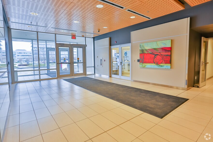 4820 Richard Rd SW, Calgary, AB à louer - Hall d’entrée - Image 3 de 6