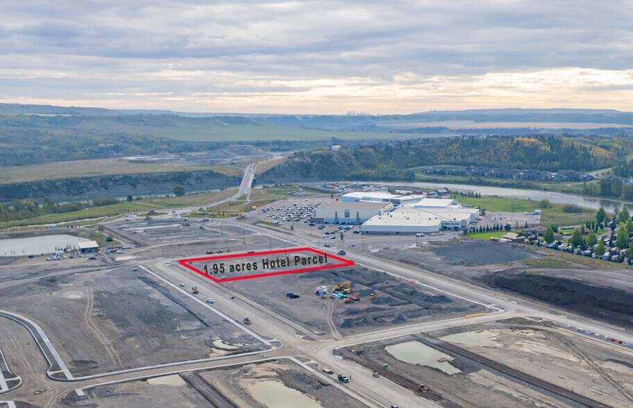 255 Rockland Ave, Cochrane, AB à vendre - Photo du bâtiment - Image 3 de 3