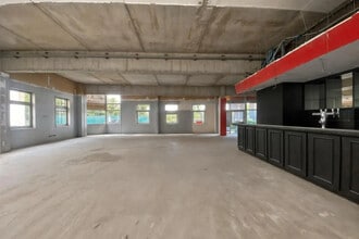22 Quai Du President Carnot, Saint-Cloud for sale Building Photo- Image 1 of 1