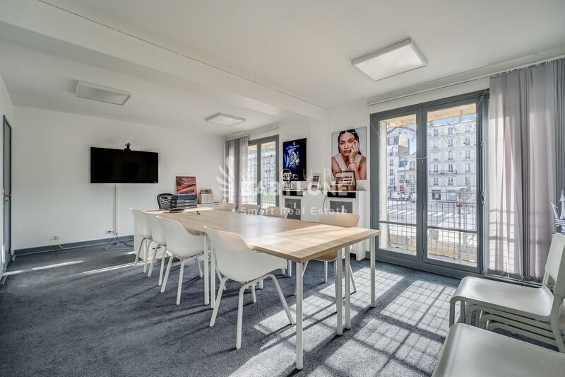 Bureau dans Neuilly-sur-Seine à louer Photo intérieure- Image 1 de 11