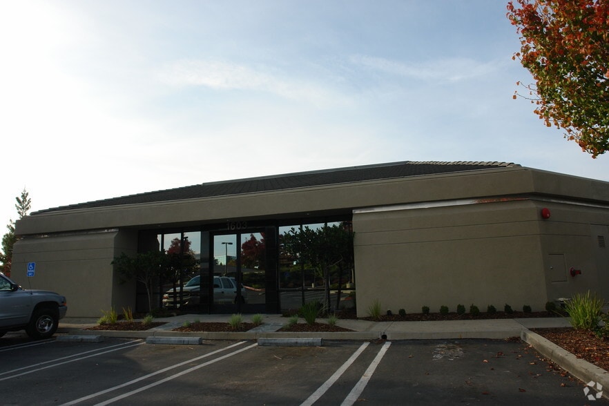1603 Eureka Rd, Roseville, CA for sale - Building Photo - Image 3 of 22