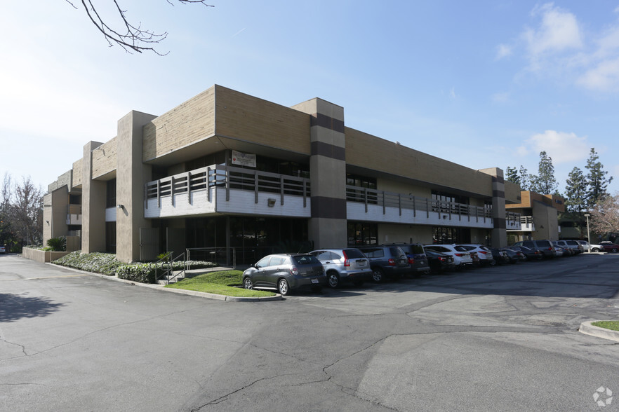 4959 Palo Verde St, Montclair, CA for lease - Primary Photo - Image 1 of 17