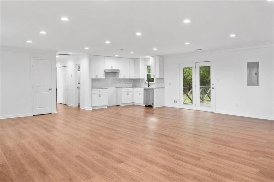 8535 Hiram Acworth Hwy, Dallas, GA à vendre - Photo du bâtiment - Image 2 de 4