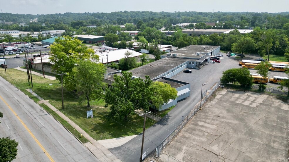 7820 Reading Rd, Cincinnati, OH for lease - Building Photo - Image 3 of 22