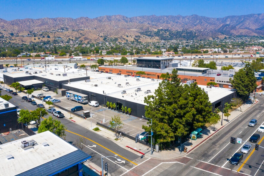 1830 Valpreda St, Burbank, CA for sale - Building Photo - Image 2 of 3