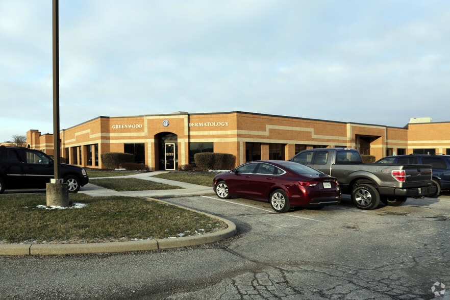 50-164 S Park Blvd, Greenwood, IN for lease - Building Photo - Image 3 of 8
