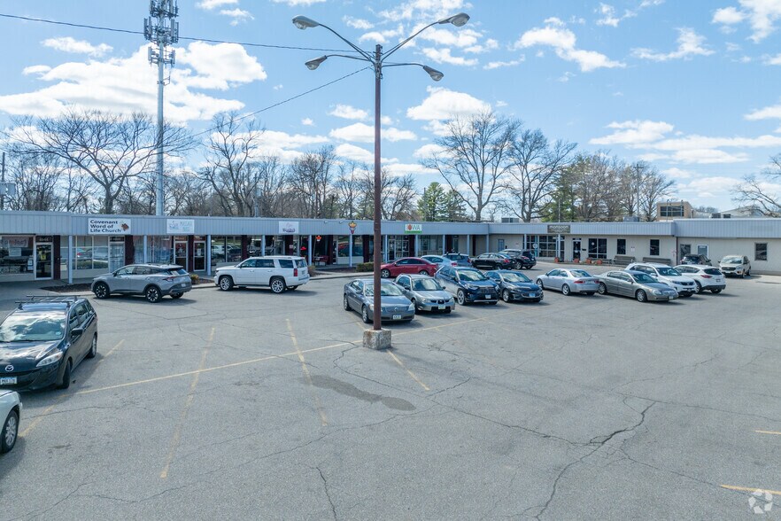 4940-4944 Franklin Ave, Des Moines, IA à louer - Photo du bâtiment - Image 2 de 7