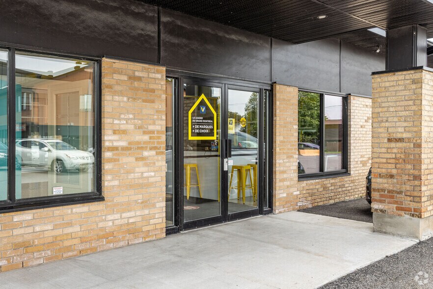 3576 Boul Saint-Charles, Kirkland, QC for sale - Building Photo - Image 2 of 15