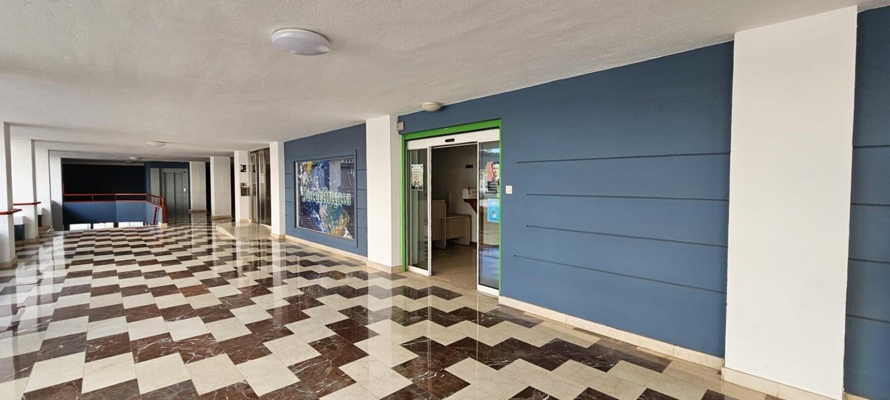 Elche, ALI 03201 - - - Photo intérieure - Image 1 of 8