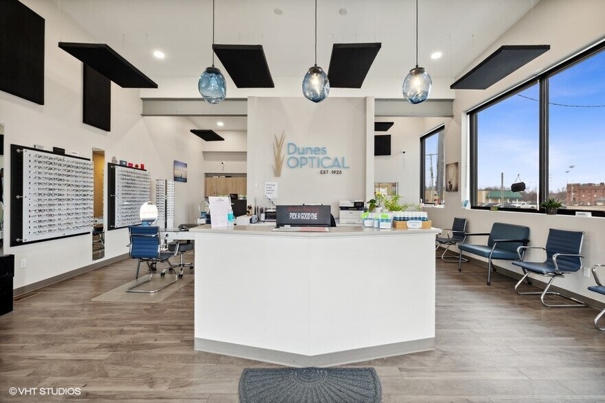 2701-2703 Franklin St, Michigan City, IN à vendre - Photo intérieure - Image 2 de 24