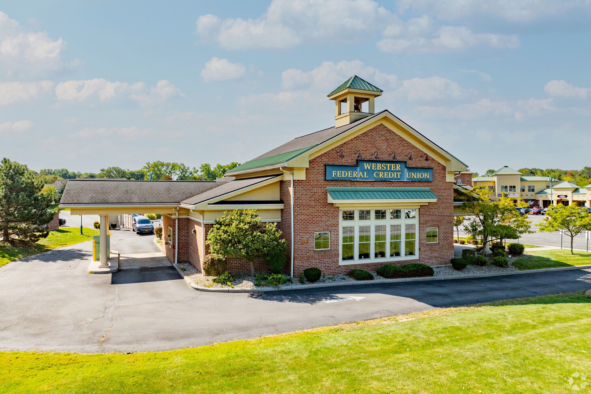 815 Ridge Rd, Webster, NY à louer Photo du bâtiment- Image 1 de 16