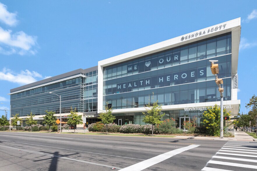 3800 N Lamar Blvd, Austin, TX à louer - Photo du bâtiment - Image 2 de 6