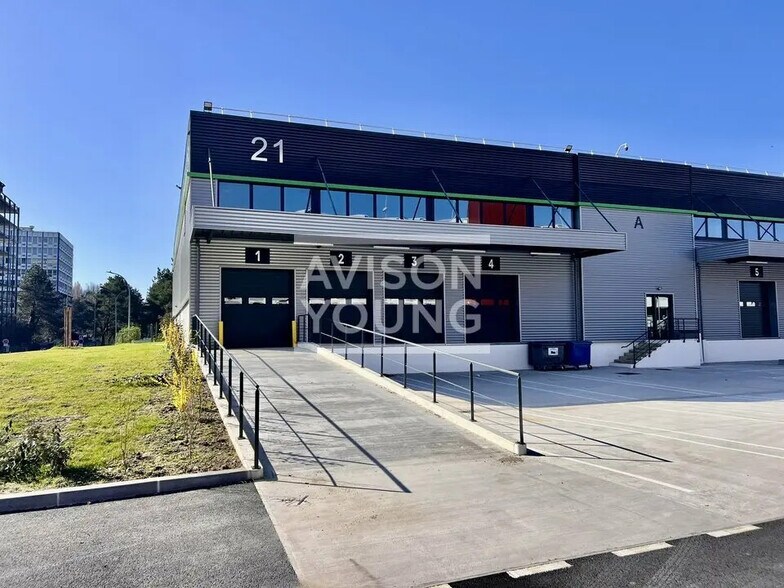 Flex in Aulnay-sous-Bois for lease - Building Photo - Image 2 of 13