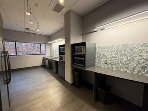 199 Scott Swamp Rd, Farmington, CT for lease Building Photo- Image 2 of 9