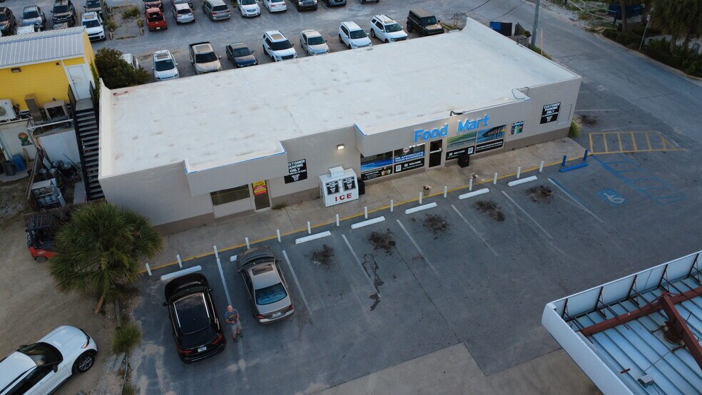 1136 Beck Ave, Panama City, FL à louer - Photo du bâtiment - Image 3 de 7