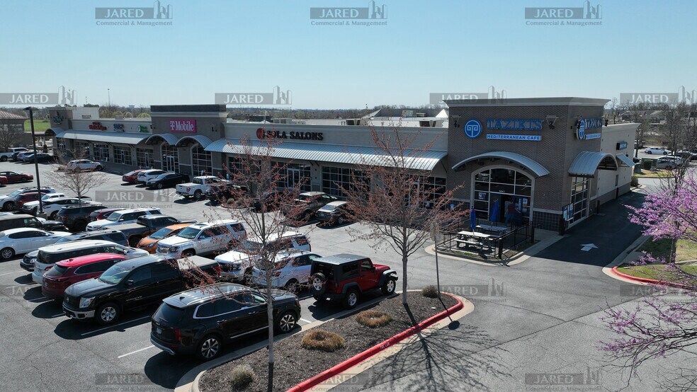 1000 SE Walton Blvd, Bentonville, AR à louer - Photo du bâtiment - Image 2 de 12