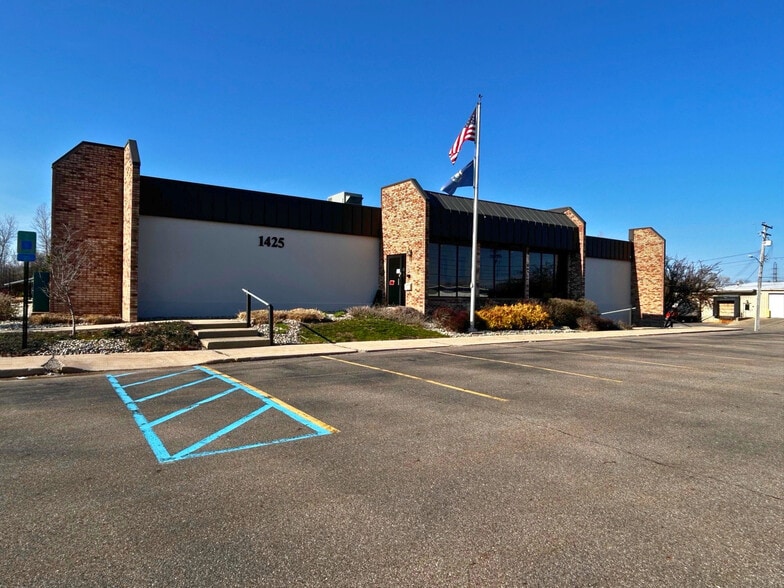 1423-1425 Keystone Ave, Lansing, MI for sale - Building Photo - Image 2 of 6